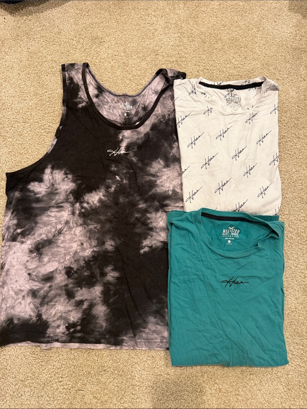 Hollister 3-Pack L Must Have Tops — Black Tie-Dye, White Script, Teal
